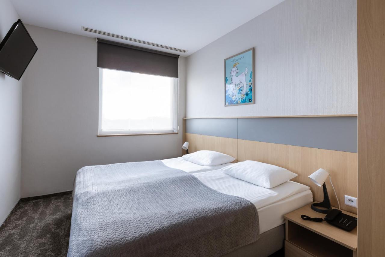 פוזנן Hotel Lechicka מראה חיצוני תמונה