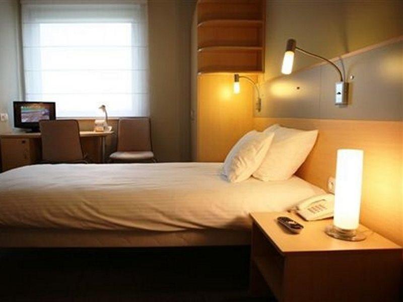 פוזנן Hotel Lechicka מראה חיצוני תמונה