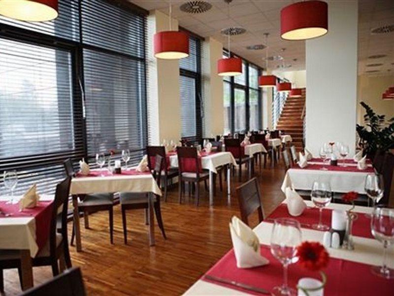 פוזנן Hotel Lechicka מראה חיצוני תמונה